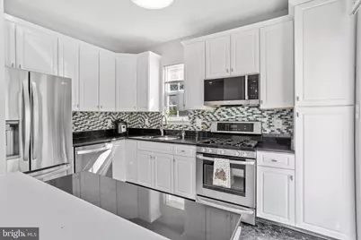 101 Dahlia Circle, Dayton, NJ 08810 - Photo 16