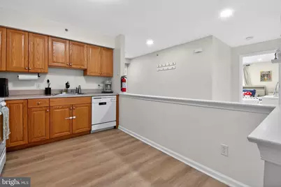 1332 Fernwood Court, New Brunswick, NJ 08901 - Photo 10