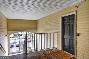 1332 Fernwood Ct, New Brunswick, NJ 08901 - Photo 2