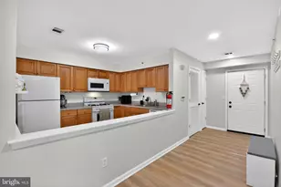 1332 Fernwood Ct, New Brunswick, NJ 08901 - Photo 12