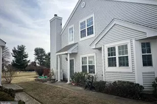 22 Breckenridge Ln, Monroe Township, NJ 08831 - Photo 4