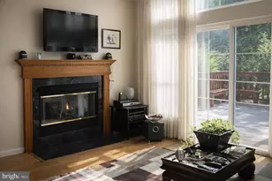 22 Breckenridge Ln, Monroe Township, NJ 08831 - Photo 8