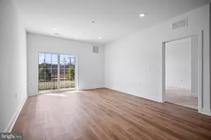 29101 Radford, Monroe Township, NJ 08831 - Photo 2