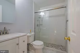 1 Chadwick Ln, Monroe Township, NJ 08831 - Photo 20