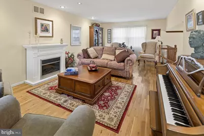 7 James Avenue, Kendall Park, NJ 08824 - Photo 8