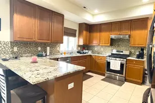 7 Beryl Ct Ct, Kendall Park, NJ 08824 - Photo 2