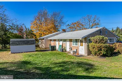 3 Stanworth Road, Kendall Park, NJ 08824 - Photo 2