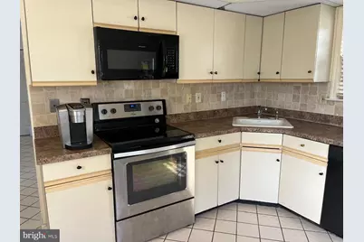 27 Benjamin Franklin Drive, Monroe Township, NJ 08831 - Photo 4