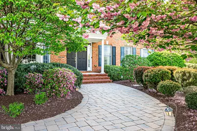 5 Erin Court, Kendall Park, NJ 08824 - Photo 2