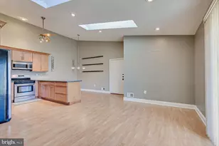 268 Kempsey Dr, North Brunswick Township, NJ 08902 - Photo 8