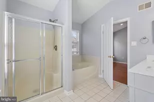 701 Dahlia Cir, Dayton, NJ 08810 - Photo 24