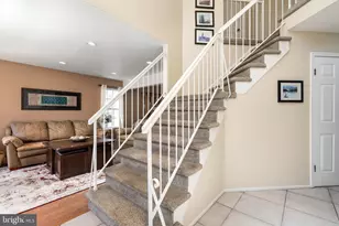 28 Terrier Pl, Kendall Park, NJ 08824 - Photo 2