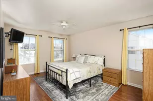 28 Terrier Pl, Kendall Park, NJ 08824 - Photo 14