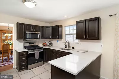 28 Terrier Place, Kendall Park, NJ 08824 - Photo 8