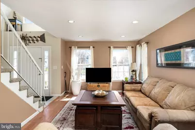 28 Terrier Place, Kendall Park, NJ 08824 - Photo 4