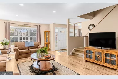 376 Stirling Drive, Monroe Township, NJ 08831 - Photo 6