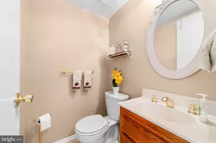 376 Stirling Dr, Monroe Township, NJ 08831 - Photo 16
