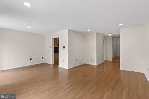 241 Hampshire Dr, Plainsboro Township, NJ 08536 - Photo 4