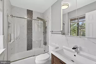 241 Hampshire Dr, Plainsboro Township, NJ 08536 - Photo 16