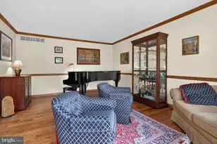 13 Brookside Ct, Cranbury Township, NJ 08512 - Photo 6
