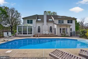 13 Brookside Ct, Cranbury Township, NJ 08512 - Photo 2