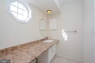 4 Pond View Dr, Plainsboro Township, NJ 08536 - Photo 16
