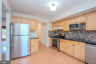 4 Pond View Dr, Plainsboro Township, NJ 08536 - Photo 12