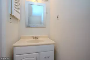 4 Pond View Dr, Plainsboro Township, NJ 08536 - Photo 12