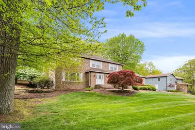 12 Woodgate Drive, Monmouth Junction, NJ 08852 - Photo 4