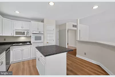 2 Hedge Row Road, Plainsboro Township, NJ 08540 - Photo 10