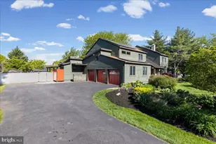 2 Pollak Ct, Cranbury Township, NJ 08512 - Photo 8