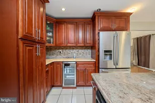 4 Drinking Brook Rd, Monmouth Junction, NJ 08852 - Photo 10