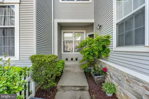 804 Dahlia Cir, Dayton, NJ 08810 - Photo 2