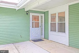 332 Quinton Dr, Monroe Township, NJ 08831 - Photo 4