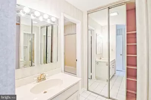 332 Quinton Dr, Monroe Township, NJ 08831 - Photo 22