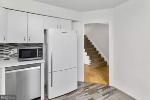 323 Gills Ln, Iselin, NJ 08830 - Photo 10