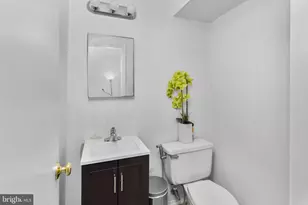 323 Gills Ln, Iselin, NJ 08830 - Photo 28