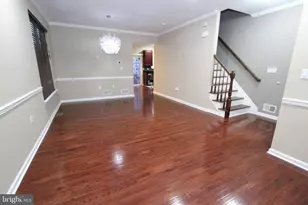 404 Morning Glory Dr, Monroe Township, NJ 08831 - Photo 4