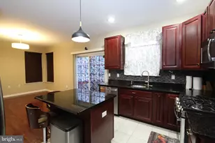 404 Morning Glory Dr, Monroe Township, NJ 08831 - Photo 16