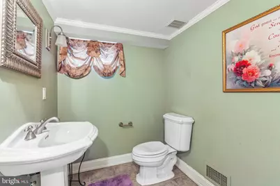 4 Taylor Drive, New Brunswick, NJ 08901 - Photo 22
