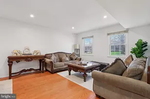 12 Mackenzie Ln, Plainsboro Township, NJ 08536 - Photo 4