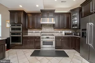 44 Hardwick Dr, Kendall Park, NJ 08824 - Photo 16