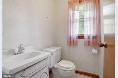 11 Reo Court, Colonia, NJ 07067 - Photo 14