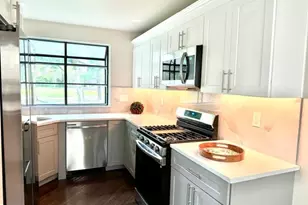 165 Sayre Dr, Plainsboro Township, NJ 08540 - Photo 4
