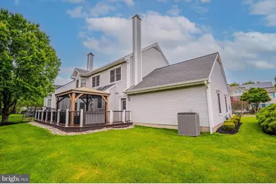 94 Providence Boulevard, Kendall Park, NJ 08824 - Photo 4