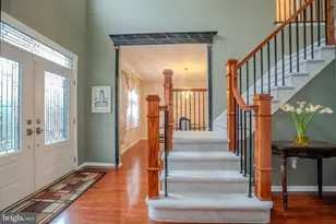 94 Providence Blvd, Kendall Park, NJ 08824 - Photo 10