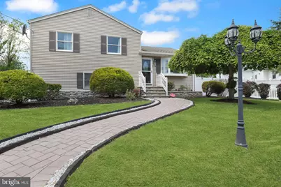 204 Fred Allen Drive, South Plainfield, NJ 07080 - Photo 2