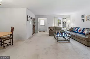 9 Patrick Henry Ct, Monroe Township, NJ 08831 - Photo 4