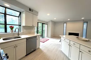 104 Sayre Dr, Plainsboro Township, NJ 08540 - Photo 10
