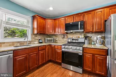 127 Poplar Street, Fords, NJ 08863 - Photo 6